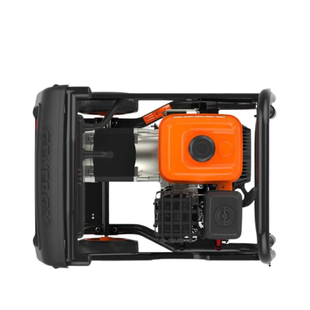 Generador Eléctrico a Gasolina Genergy Jaca 3300W portátil con arranque eléctrico y manual, ideal para el suministro eléctrico seguro de electrodomésticos en el hogar en caso de emergencia o apagones, herramientas en pequeños talleres o caravanas, y dotado de regulación inteligente SVR para un óptimo rendimiento.